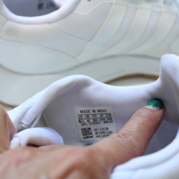 adidas Originals Multix sneakers in triple white - Picture 12 of 12